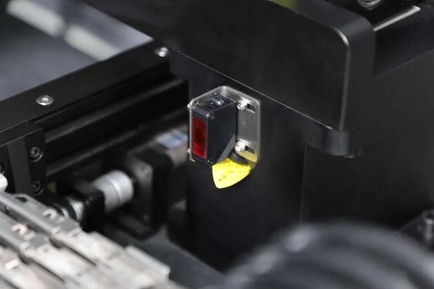 Electronics Production Machinery Robot Equipment Automatic Smd Led Making Assembly Pcb Smt Pick and Place Machine - The Shack
