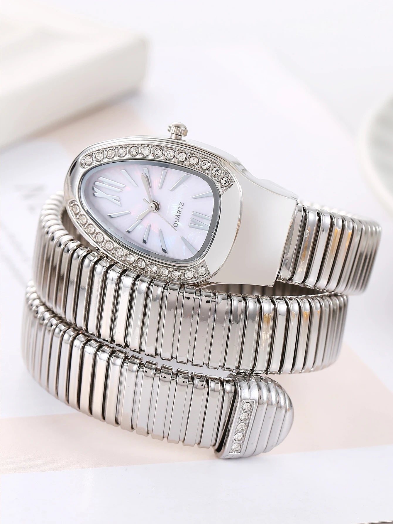 1 piece diamond studded elastic winding snake shaped exquisite wristwatch - The Shack